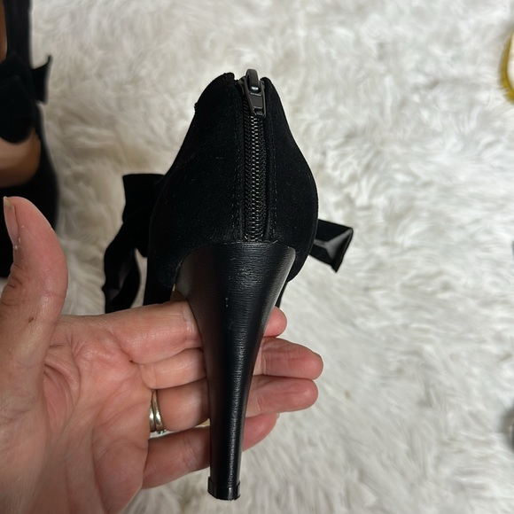 Women’s Bow Mary Jane’s Sz 37 - Picture 3 of 6